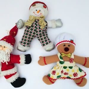 Trio de muñecos navideños